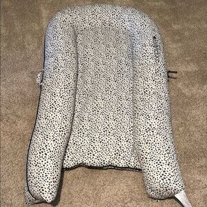 Dockatot Painted Spots White and Black Leopard Print Grand Deluxe